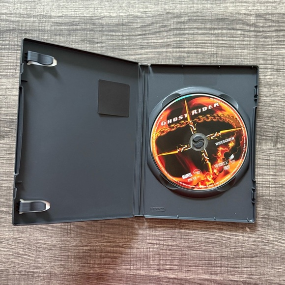 Bundle of 3 DVDs - Picture 5 of 8